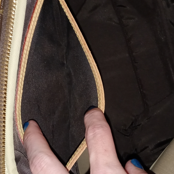 🔴SOLD🔴👜Louis Vuitton👜 - Monogram Canvas Evasion Travel Bag - Picture 13 of 16